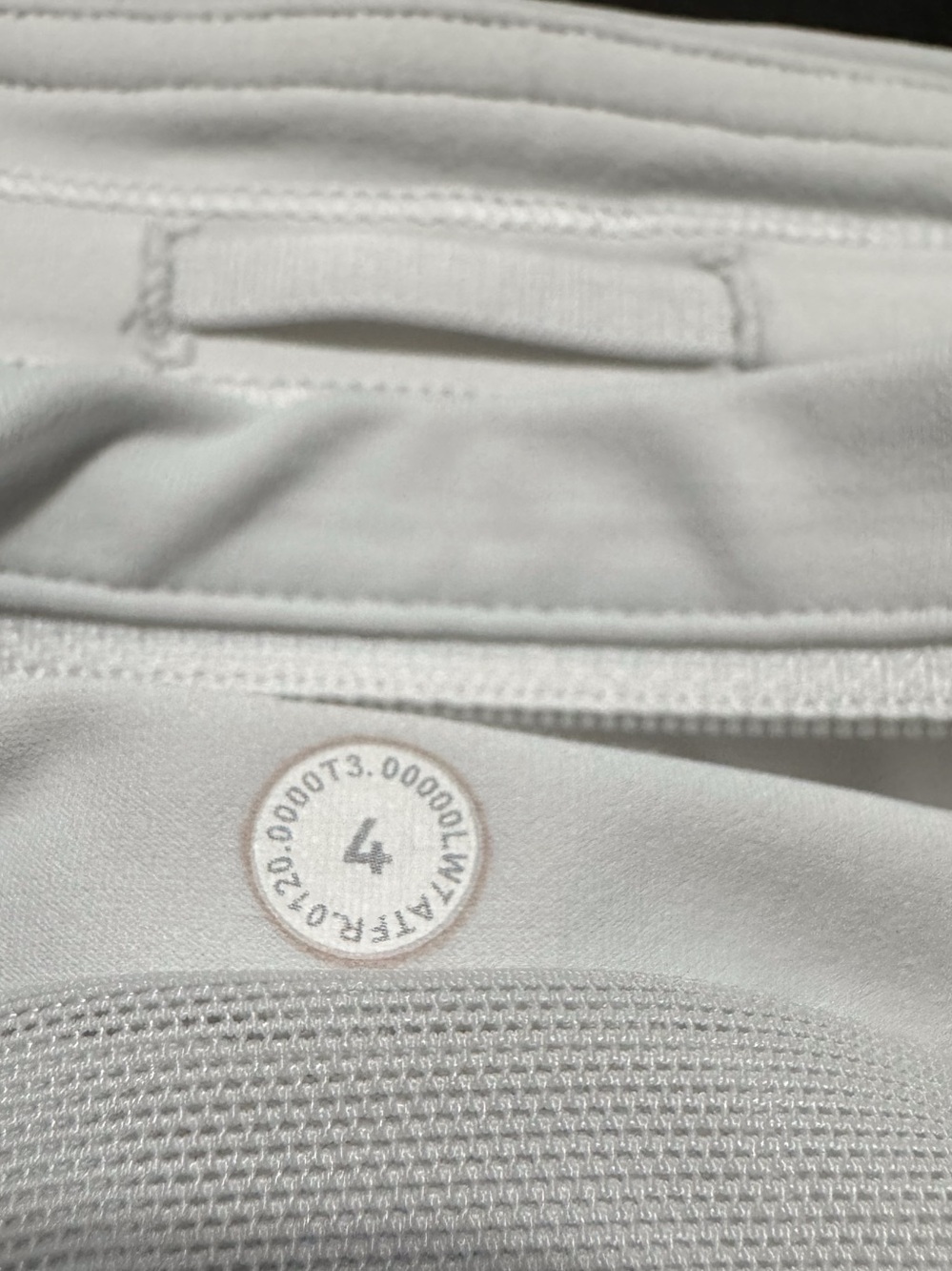 Lululemon Speed Up Short *2.5" in White Low Rise Size 4 - Picture 3 of 11